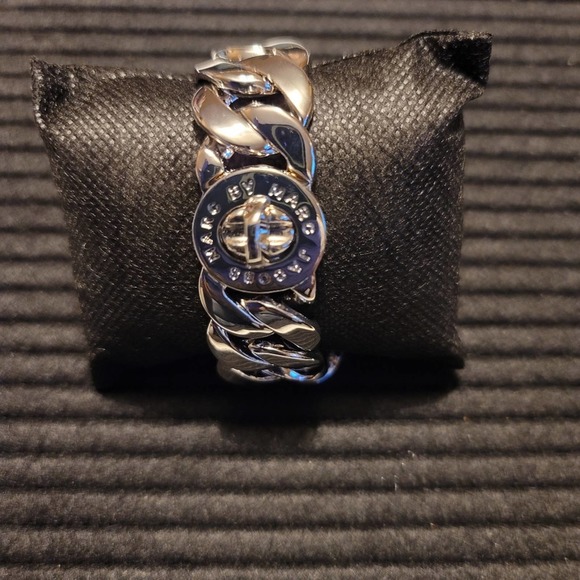 Marc by Marc Jacobs Silver Tone Katie Logo Bracelet - Picture 3 of 11
